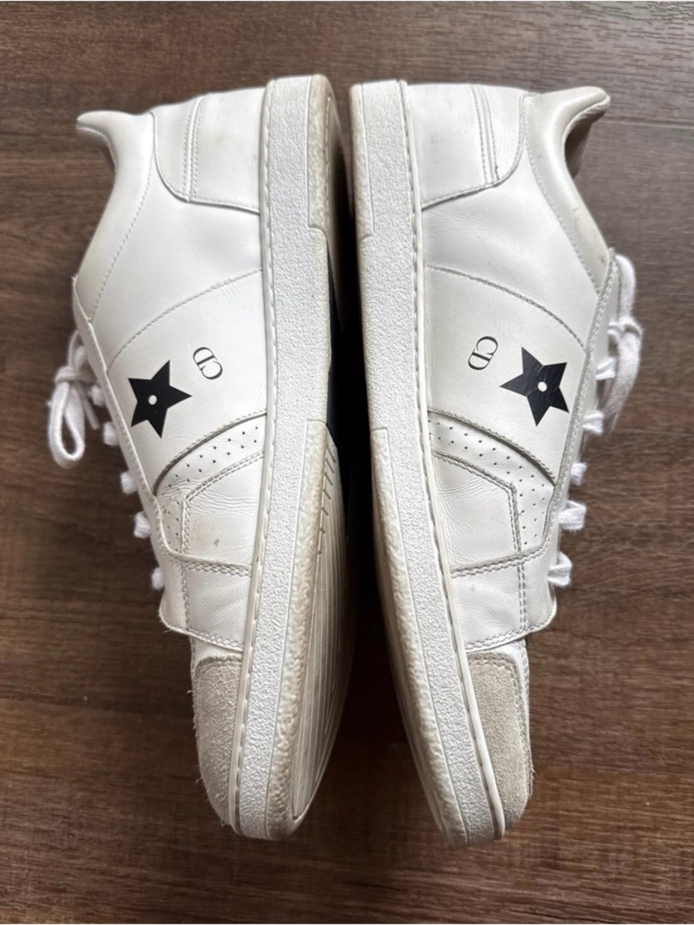 Dior White Lace-Up Sneakers with Black Star Motif - Picture 3 of 8